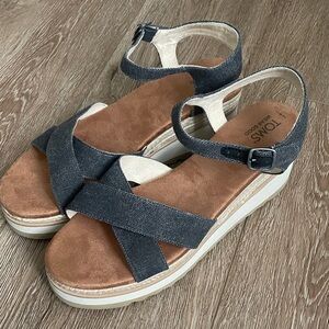 Tom’s Gia Wedge Platform Sandals